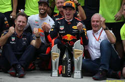 Формула-1. Ферстаппен здобув другу перемогу у кар'єрі, вигравши останній Гран Прі Малайзії