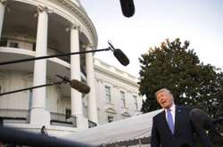 Трамп «урізав» права міністрів на державні літаки