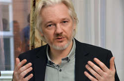 Ассанж закликав главу Єврокомісії виключити Іспанію з Євросоюз