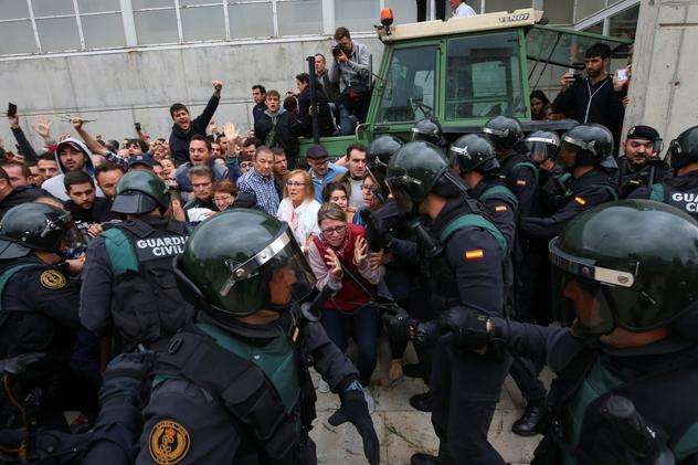Референдум у Каталонії: кількість постраждалих внаслідок сутичок зросла до 844