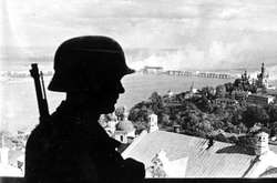 Більшовики і Бабин Яр: як сталінський режим допомагав нацистам