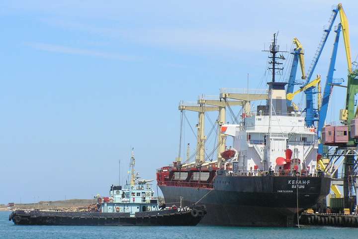 В окупований Крим у вересні незаконно заходили 30 іноземних кораблів