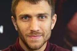 Ломаченко завершив підготовку до бою з Рігондо в Україні та полетів у США