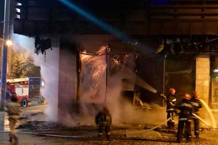 Пожежу в «Сбербанку» у Львові розслідують як підпал