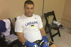 Українець Дерев'янченко зможе битися за титул IBF не раніше літа наступного року