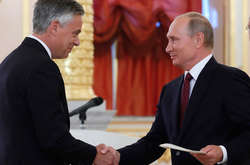 Як новий посол США вручав Путіну вірчі грамоти у Москві