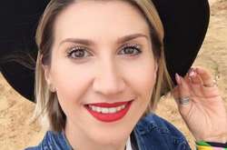 Анита Луценко оставила ребенка на мужа и улетела в Индию