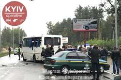 Смертельное ДТП под Киевом: погиб военнослужащий, есть пострадавшие