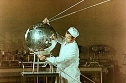 Перший штучний супутник Землі, був запущений на орбіту в СРСР 4 жовтня 1957 року