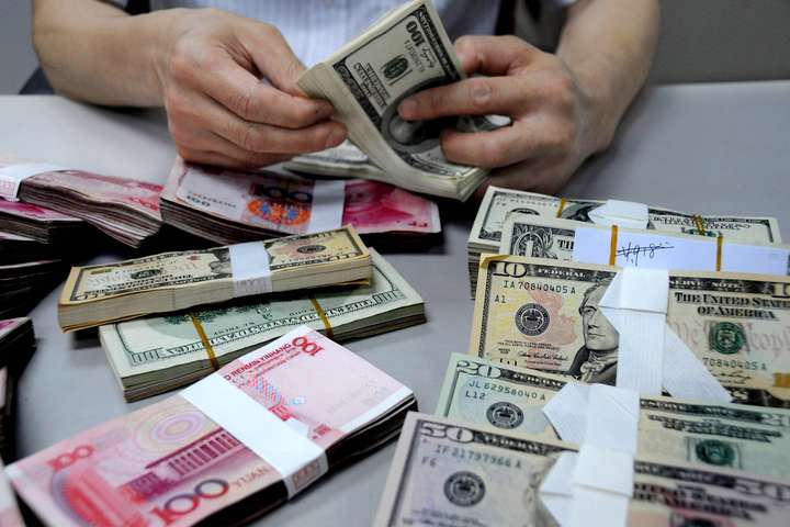 Нацбанк спростив перекази валюти за кордон 