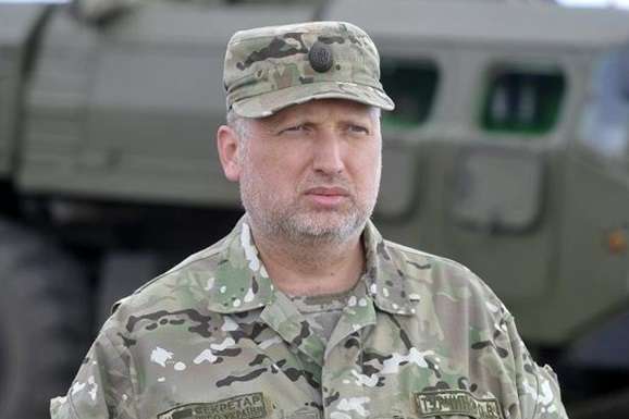 Після ухвалення закону щодо Донбасу має бути указ про застосування армії - Турчинов