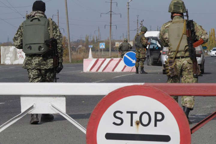 Бойовики гатили в напрямку КПВВ «Новотроїцьке», де знаходився патруль ОБСЄ