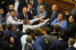 У Раді знову побилися депутати 