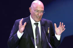 Продюсер Арнон Мілчен