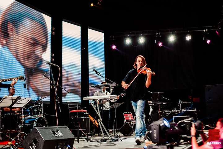 Скрипаль-віртуоз Кондратів продовжує свій тур Україною