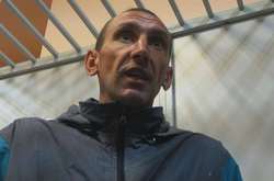 Разбившего памятник Небесной сотне вандала посадили в СИЗО 