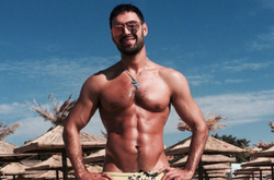 Виталий Козловский опубликовал полностью обнажённое селфи