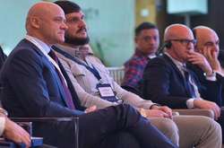 Геннадій Труханов (ліворуч) на&nbsp; Міжнародному інвестиційному бізнес-форумі 