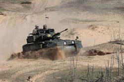 Латвія отримала з Великобританії 65 бойових бронемашин