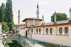 Окупанти в Криму отримали прямий доступ до спадщини кримських татар