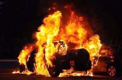 У Києві підпалили автомобіль міністерства внутрішніх справ, – ЗМІ