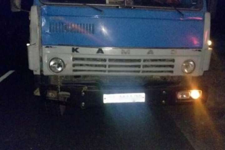 У Києві жінка вчинила самогубство: кинулася під колеса вантажівки