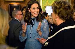 В кружевном платье и с улыбкой: Кейт Миддлтон впервые вышла в свет после объявления о третьей беременности