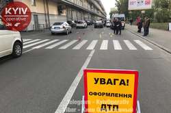В Киеве на «зебре» возле ТРЦ сбили насмерть девушку