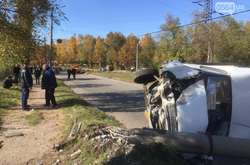 Масштабное ДТП в Кривом Роге: маршрутка сбила столб, есть пострадавшие 