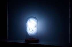 Удар молнии за твит: Дизайнер придумал «грозовую» лампу, реагирующую на посты Дональда Трампа 