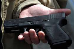 СБУ цього року подарувала зброю 15 цивільним - ЗМІ