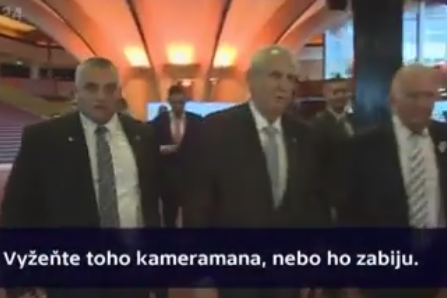Президент Чехии жестко отшил телеоператора (видео)