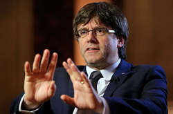 Лідер Каталонії розповів, чому досі не проголосив незалежність