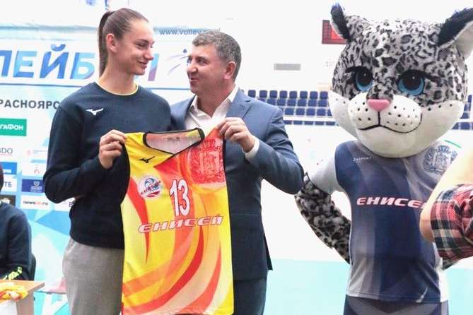 Волейболістка збірної України поїхала на заробітки до Росії