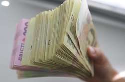 На Львівщині мер сам себе преміював