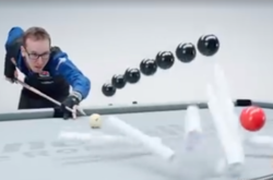 Гениальные трюки бильярдиста собрали в одном видео