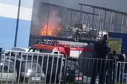 У Львові палали склади гіпермаркету (відео)