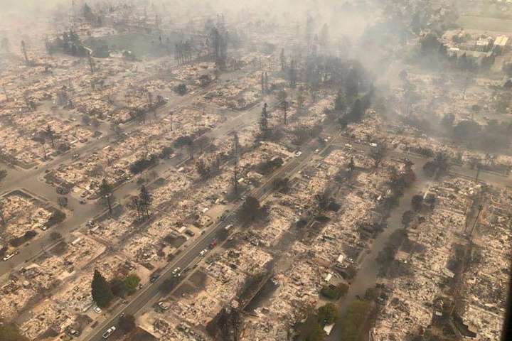 Апокалиптические фотографии Калифорнии до и после лесных пожаров