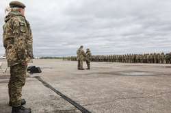 Порошенко вручив нагороди захисникам України