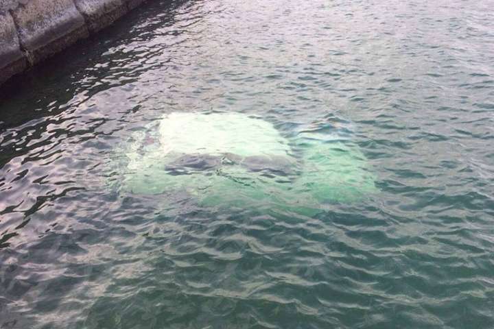 На дні моря в Одесі знайшли затонулий автомобіль з мертвою дівчиною в салоні