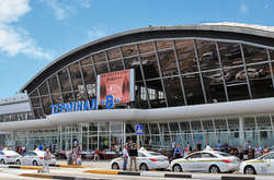 В аеропорту «Бориспіль» затримали азербайджанського опозиційного журналіста