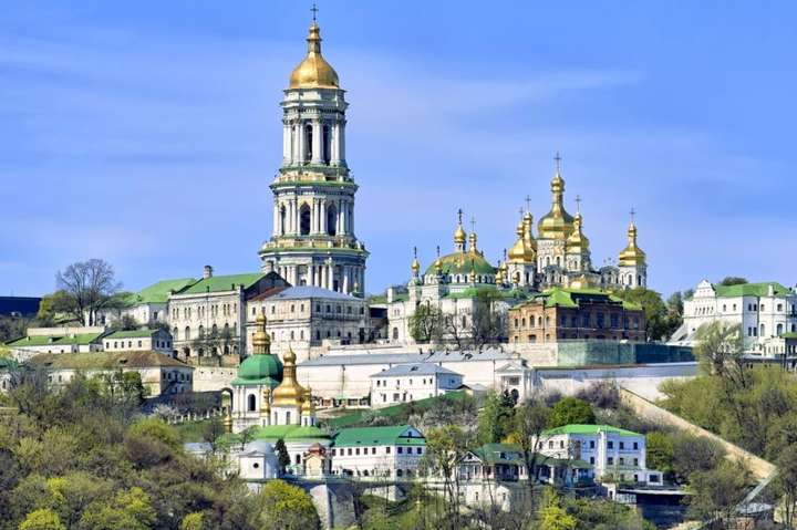 Українські чиновники, які втекли у РФ, готують провокації проти церков УПЦ МП, - СБУ