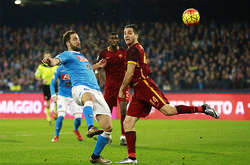 «Наполі» мінімально обіграв «Рому» і продовжує лідирувати в чемпіонаті