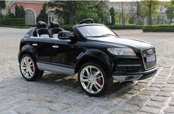 У Львові дитячий електромобіль переїхав пенсіонера: чоловіка госпіталізували