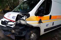 Єдиний у Запоріжжі дитячий реанімобіль потрапив у ДТП, є постраждалі