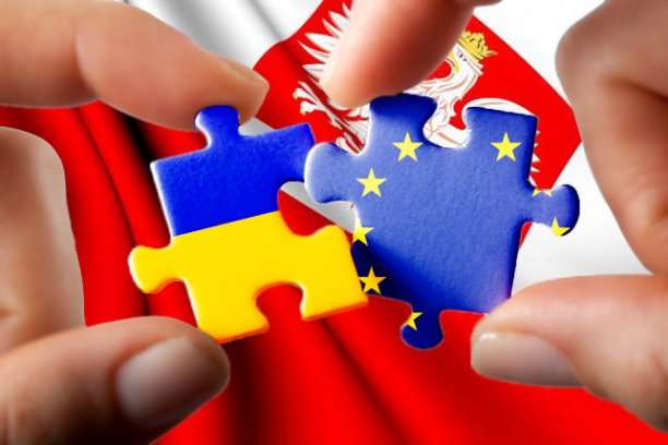 Скандальний закон про освіту: Польща проти перегляду Асоціації Україна-ЄС