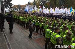 В Киеве из-за протестов ввели повышенные меры безопасности