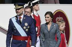 Королева Испании впечатлила стильным нарядом