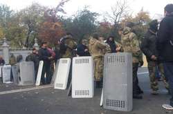 Мітингувальники біля Верховної Ради