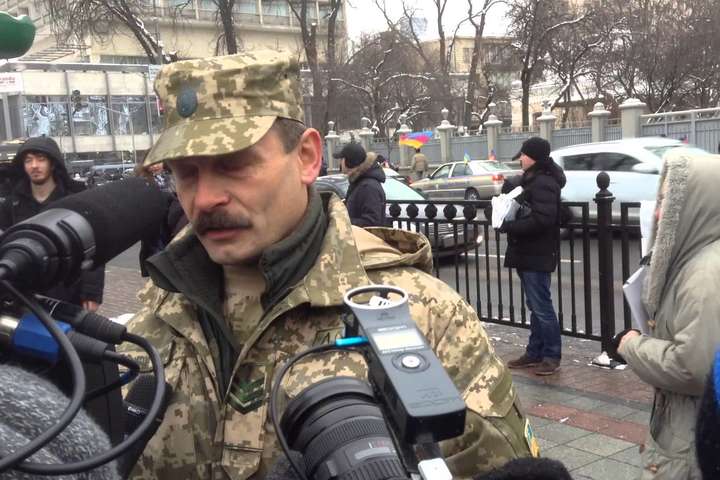 Протести в Києві: нардеп Барна розповів про напад активістів під Радою